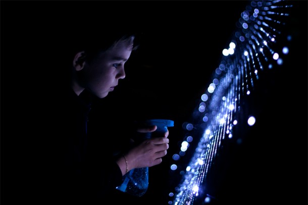 water_light_graffiti_by_antonin_fourneau_in_digitalarti_artlab