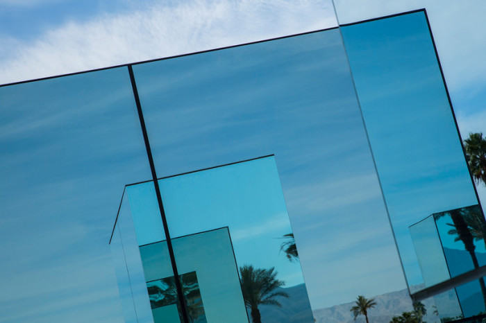 phillip-k-smith-III-mirrors-reflection-field-for-coachella-designboom-15